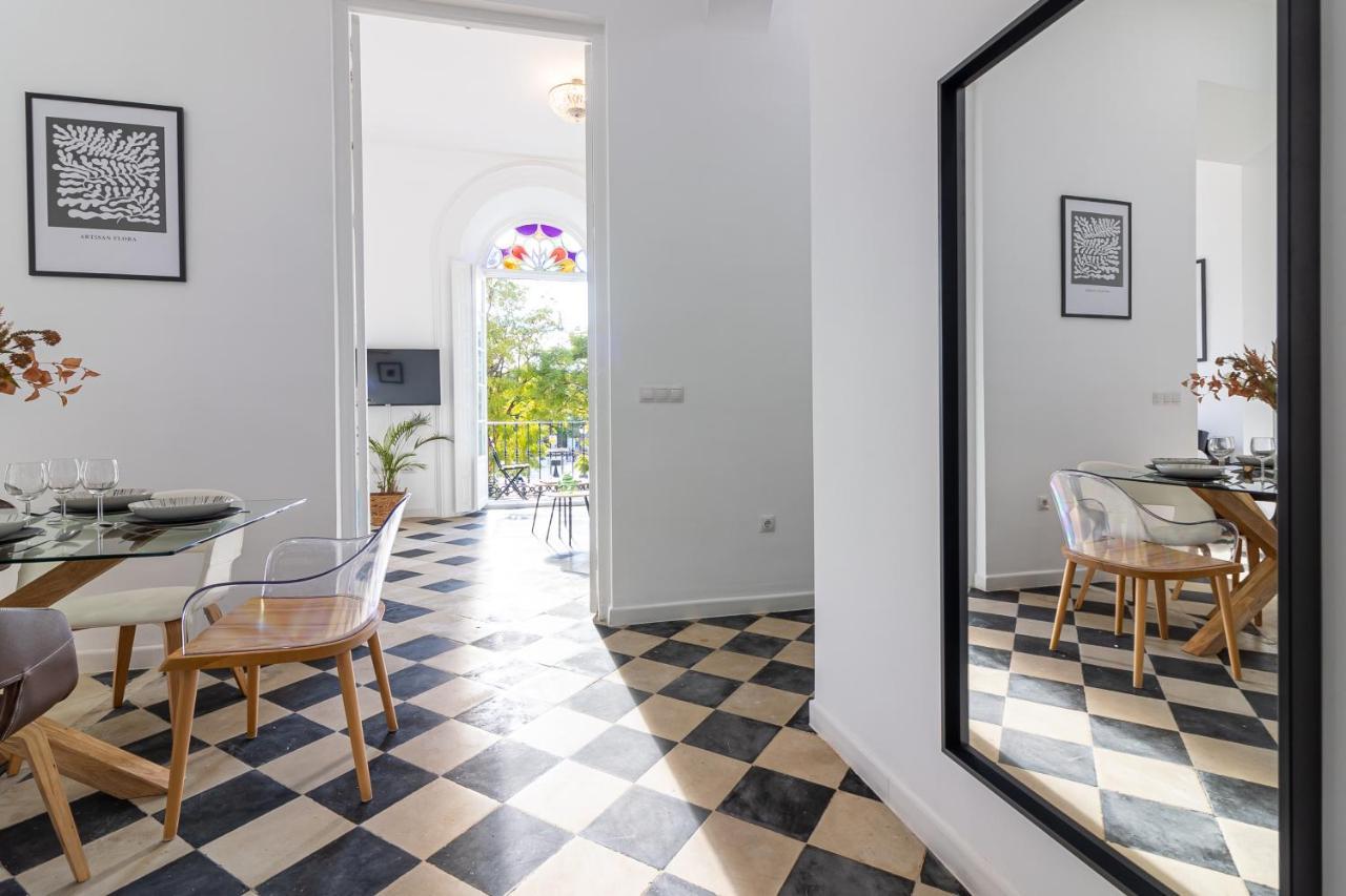 Apartment Center Flat Balcony At Picasso's