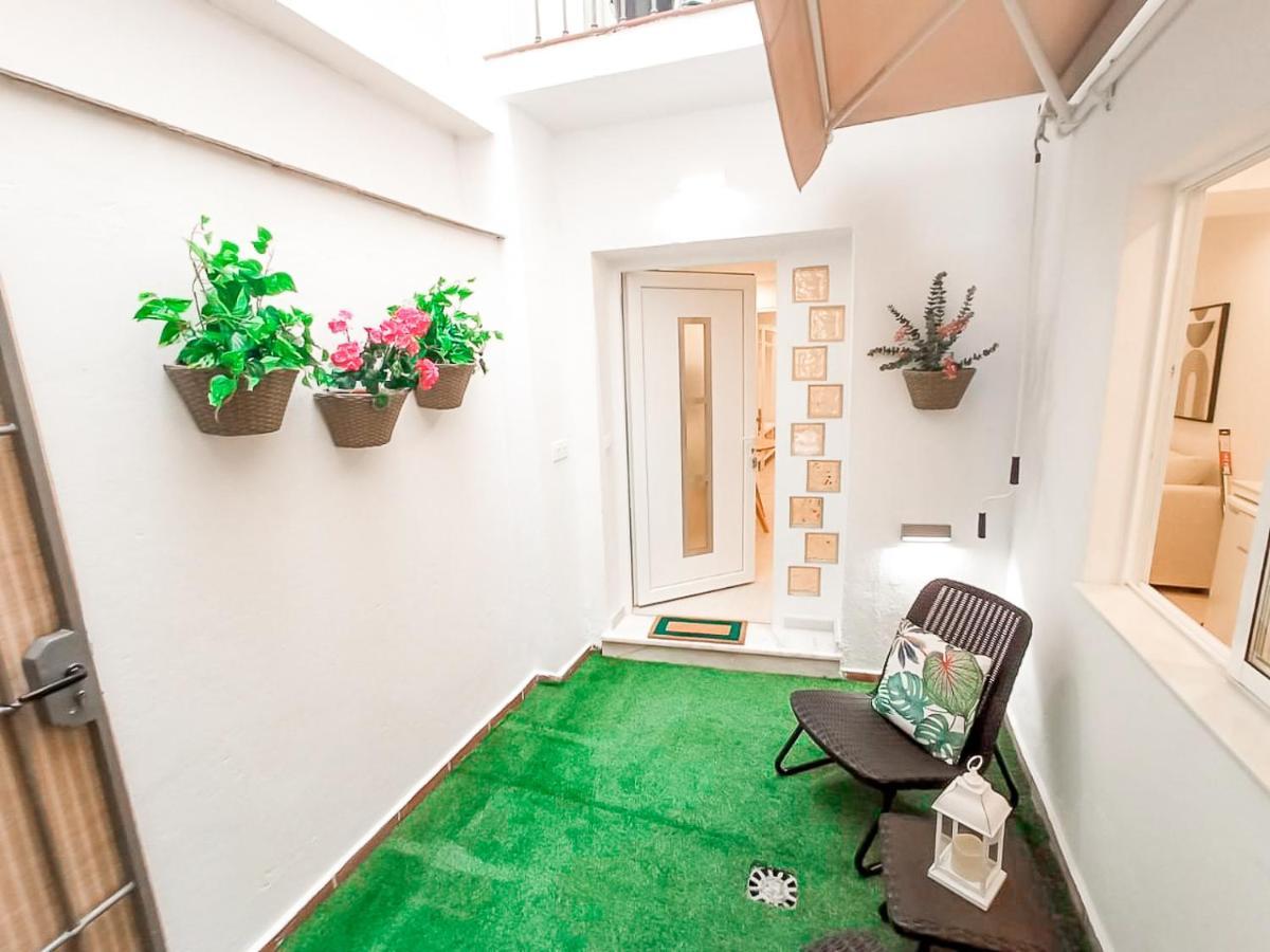 Carreteria, Central, Cosy With An Andalusian Patio Apartment