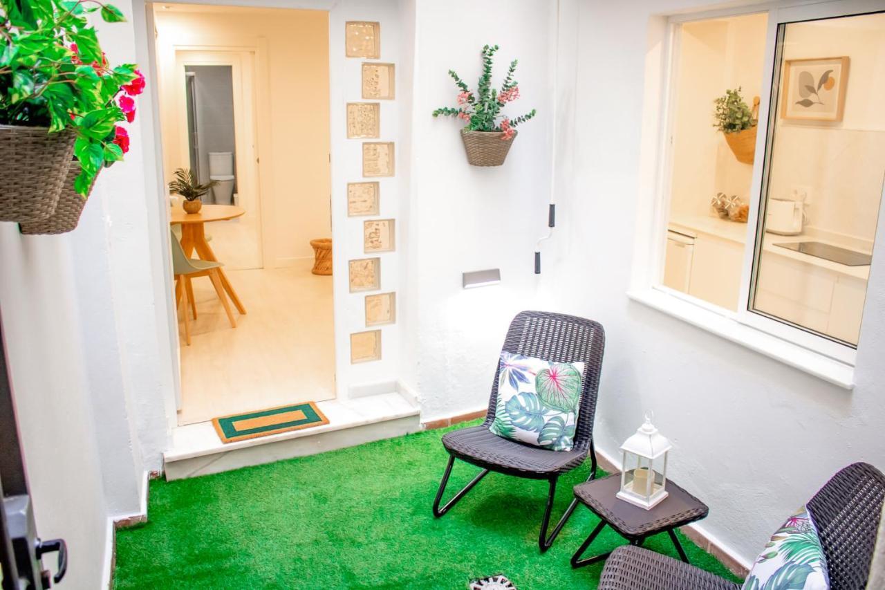 Carreteria, Central, Cosy With An Andalusian Patio Apartment