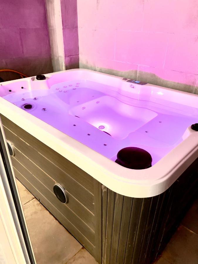 Relax - Private Jacuzzi/spa With 2bedrooms * Malaga