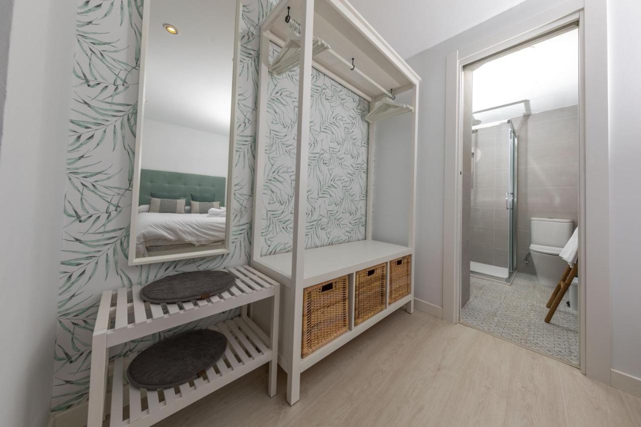 Carreteria, Central, Cosy With An Andalusian Patio Apartment *