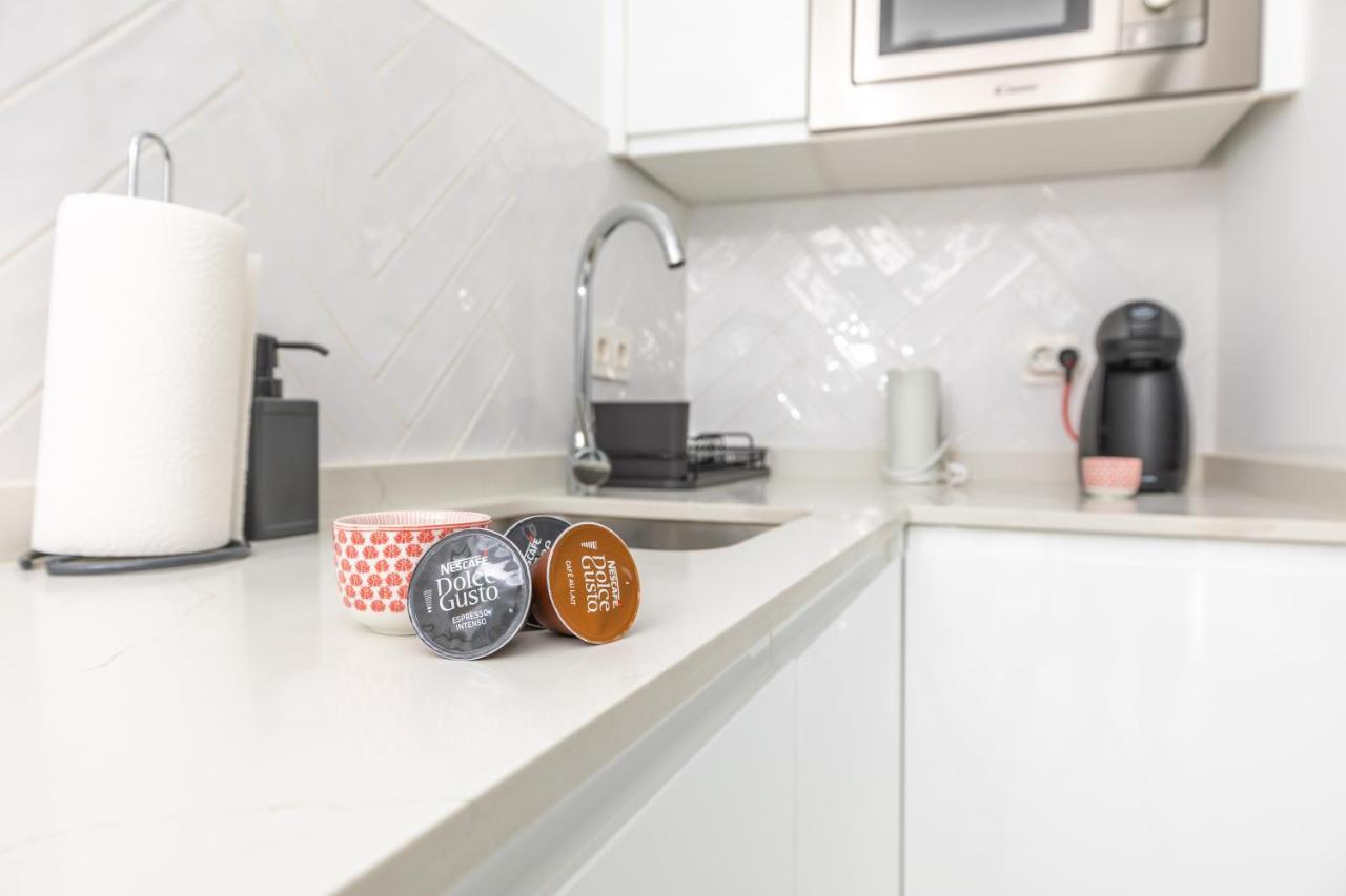 Carreteria, Central, Cosy With An Andalusian Patio Apartment *
