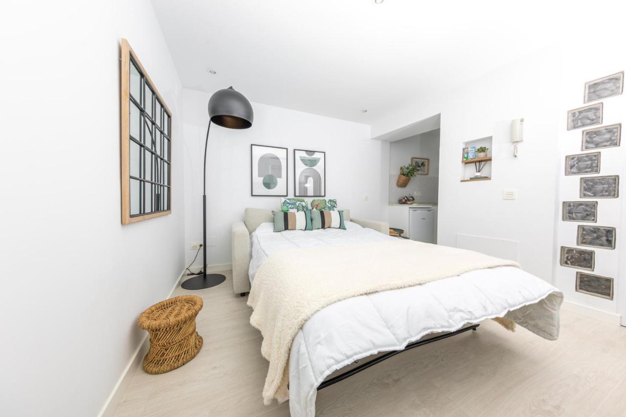 Apartment Carreteria, Central, Cosy With An Andalusian Patio Malaga
