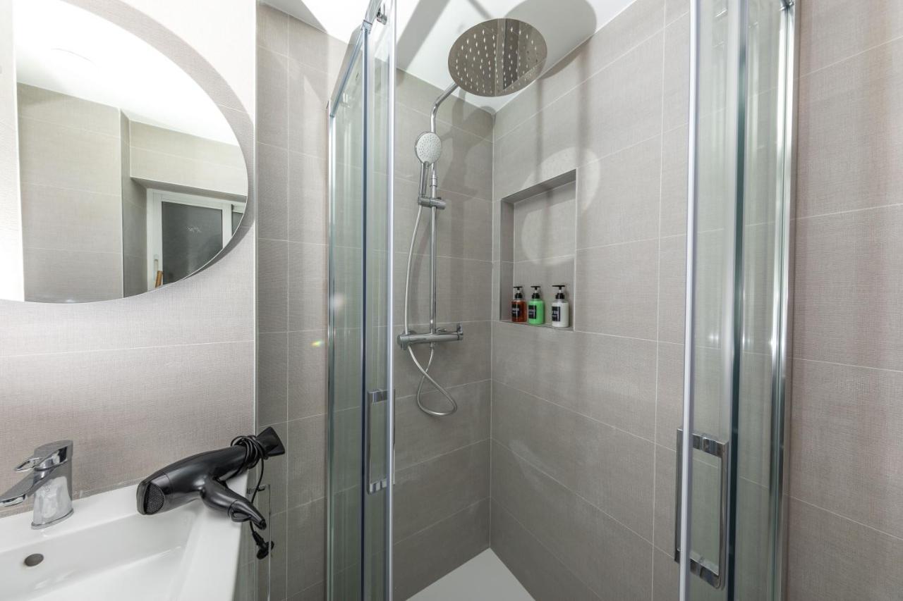 Apartment Carreteria, Central, Cosy With An Andalusian Patio *