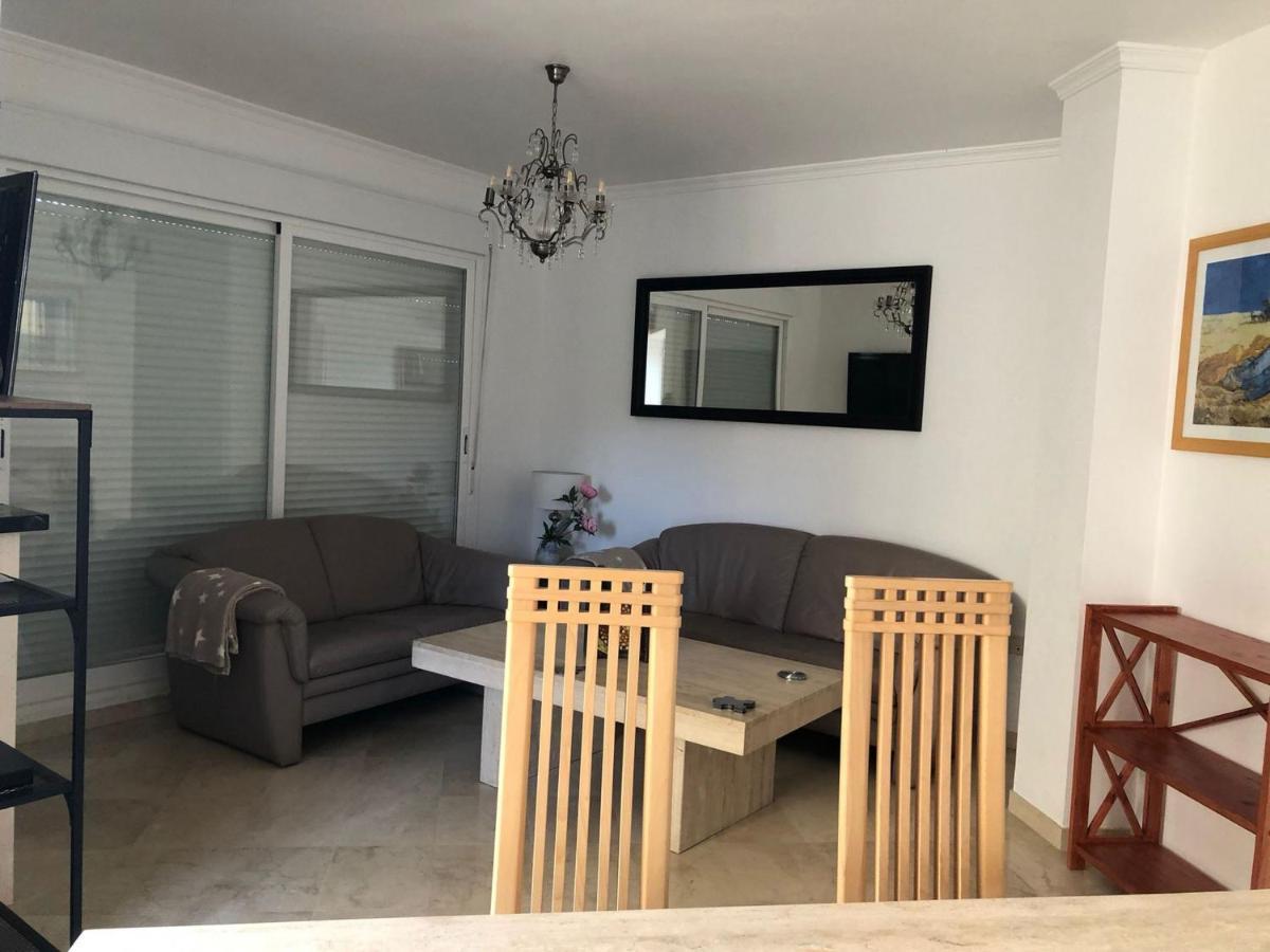 Lomas De Riviera 3 Bed Townhouse Ferienhaus Málaga
