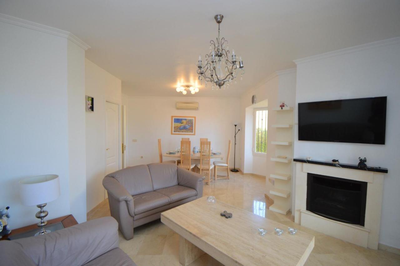Lomas De Riviera 3 Bed Townhouse Ferienhaus