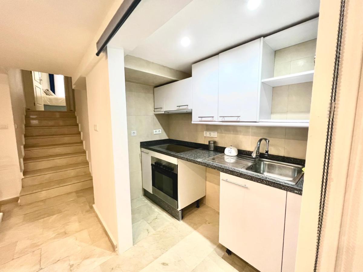 Centro Station Maria Zambrano Parking Free Apartment Málaga