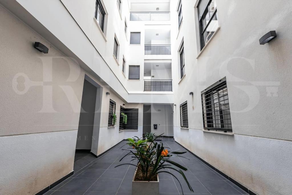 Appartement Adorable Flat With Private Parking In The Center By Rems Málaga