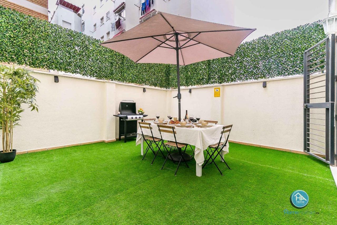 Bajo Urbano Boutique En Carlos Haya Con Terraza Y Parking Appartement