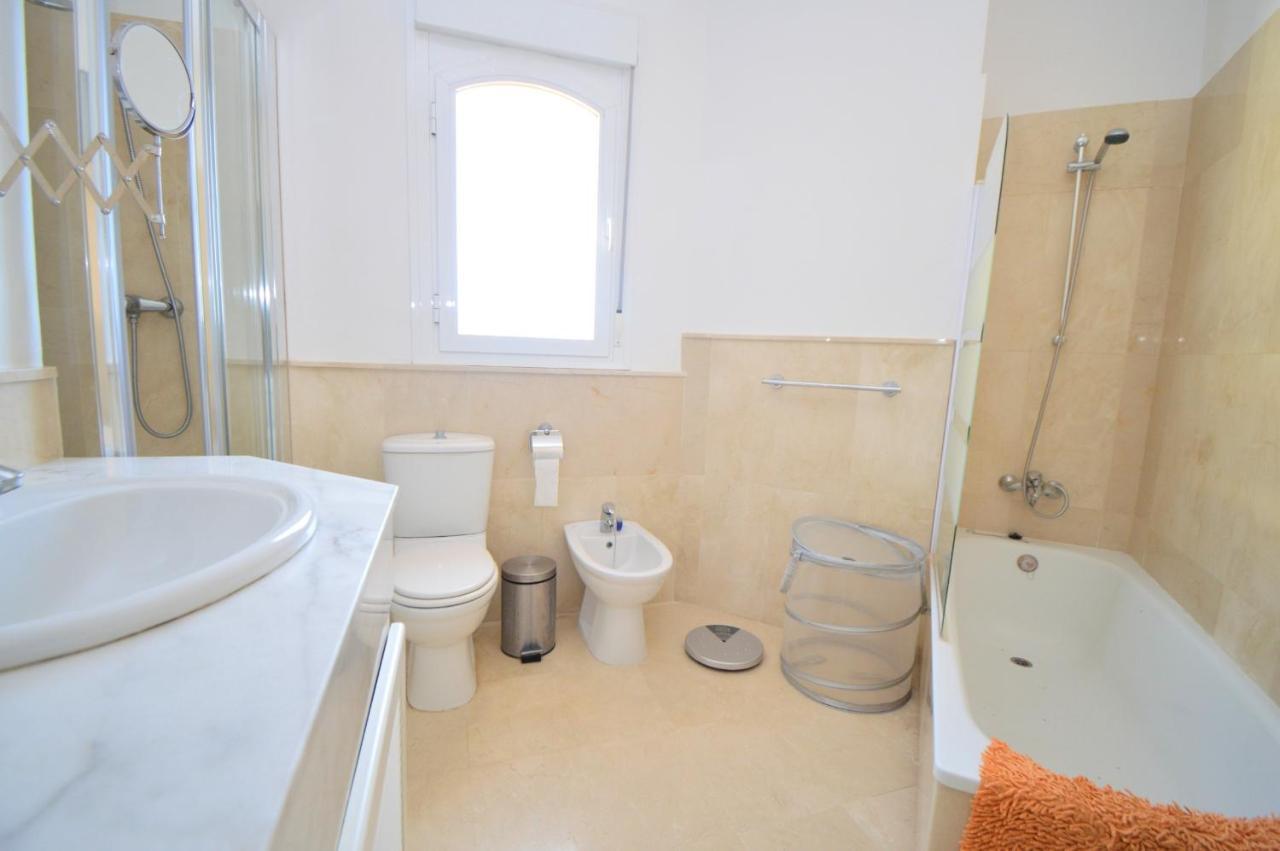 Lomas De Riviera 3 Bed Townhouse Holiday home Malaga