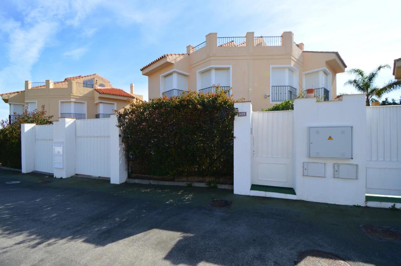 Lomas De Riviera 3 Bed Townhouse *