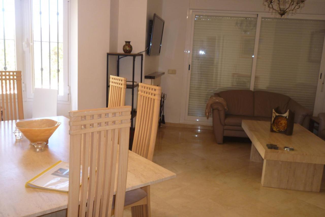Lomas De Riviera 3 Bed Townhouse * Malaga