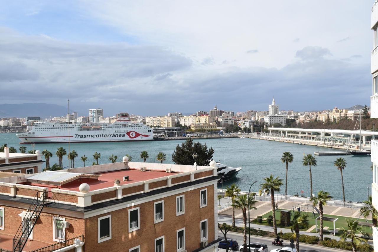 Apartment Port And -parking- *