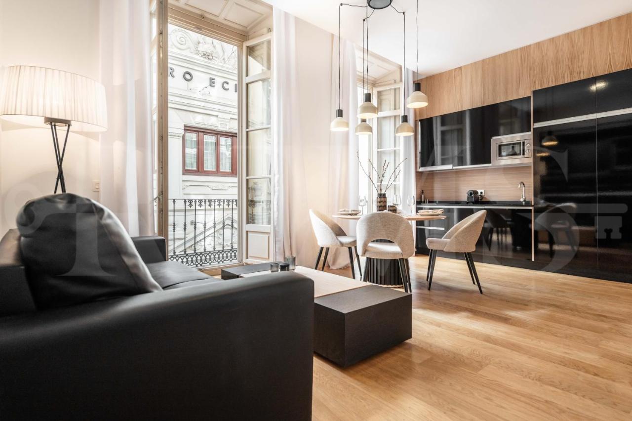 Classy In The Heart Of By Rems Apartamento