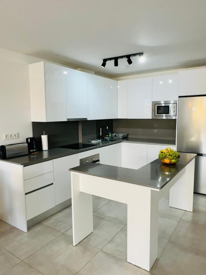2-bedroom-apartment With A Terrace, Pool, Gym * Málaga