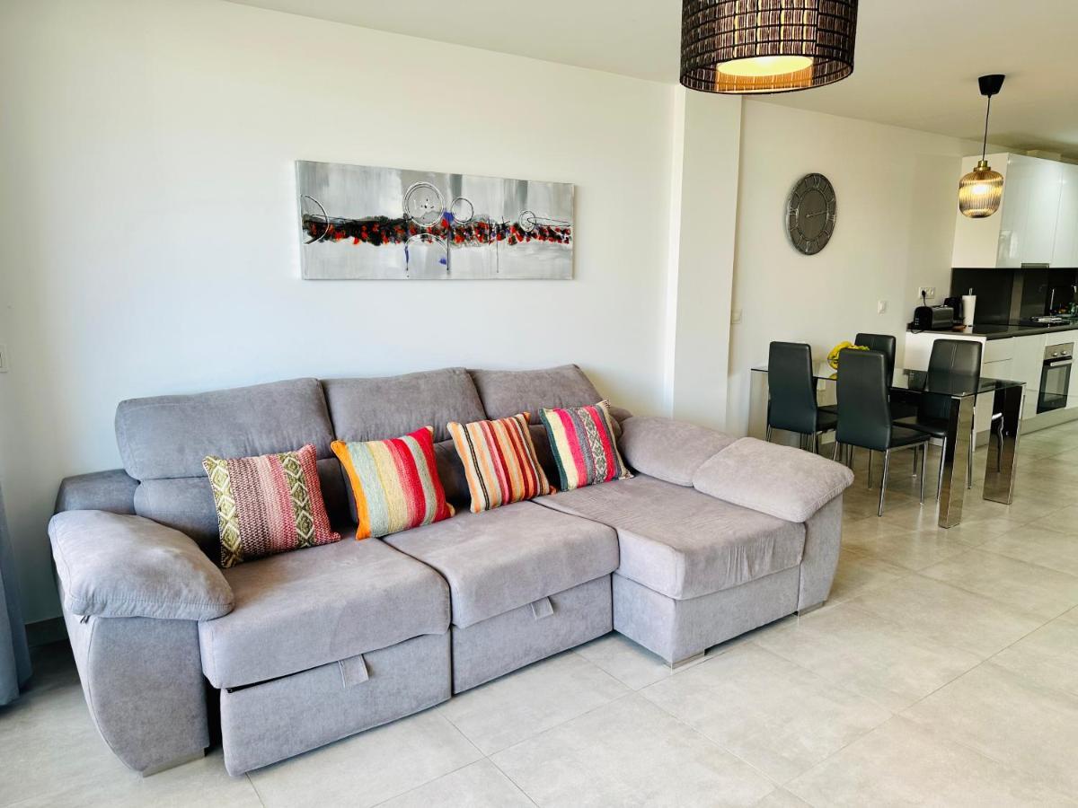 2-bedroom-apartment With A Terrace, Pool, Gym Apartment Málaga