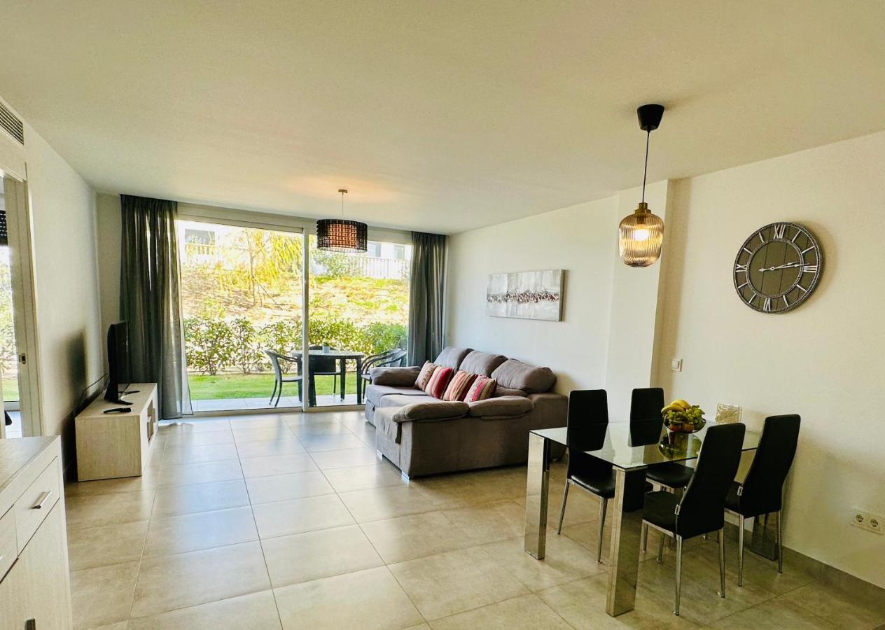 2-bedroom-apartment With A Terrace, Pool, Gym *