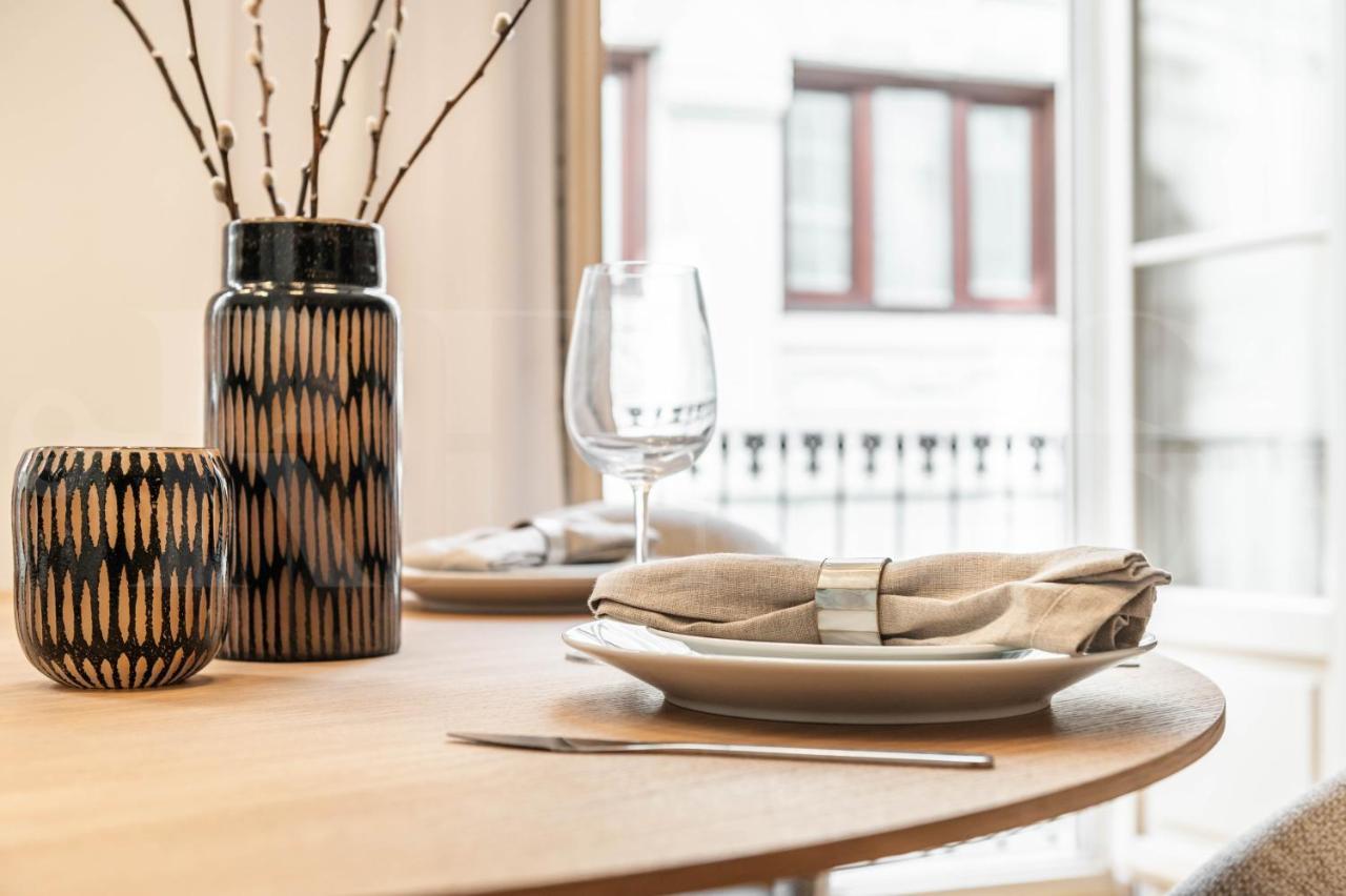 Classy In The Heart Of By Rems Apartamento