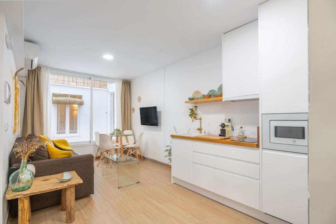 Alma Apartment *