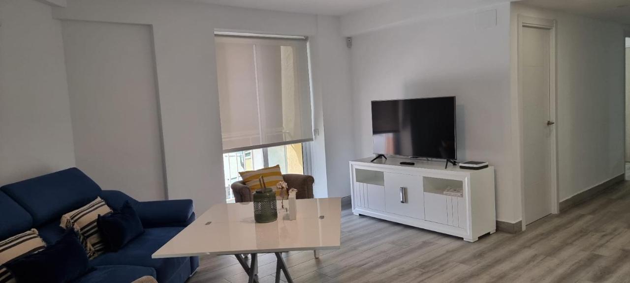 Almansa Shoping & Balcony 3 Bedrooms City Center * Malaga