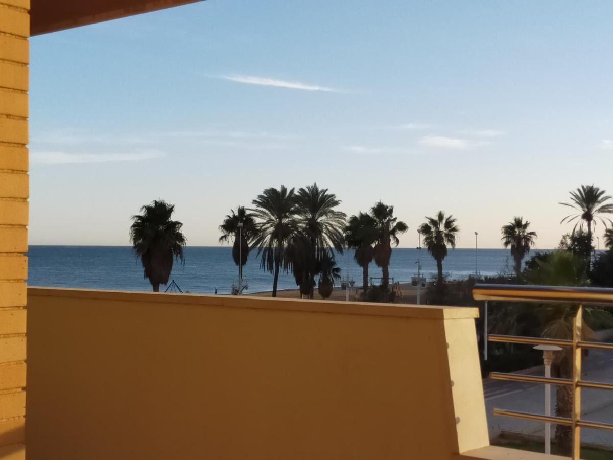 Paseo Maritimo Antonio Banderas *