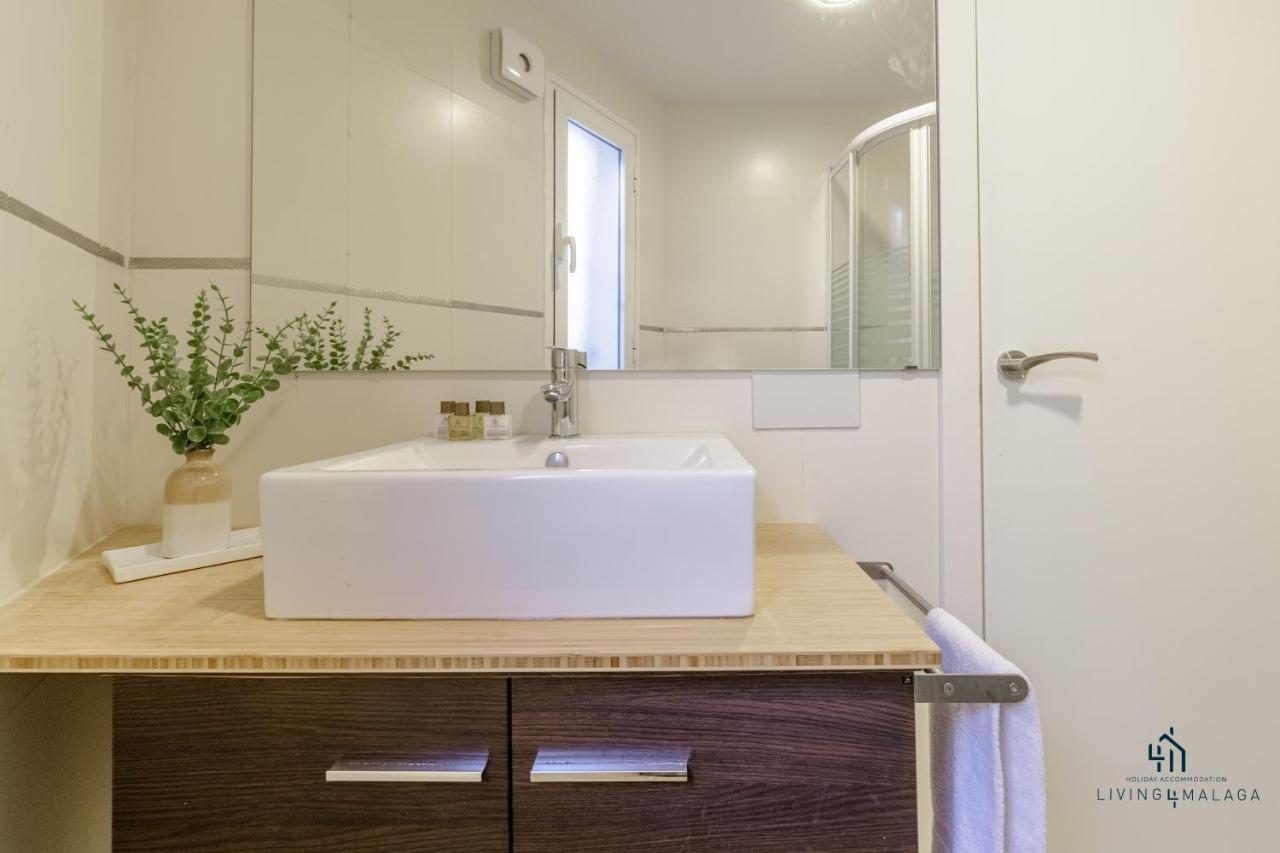 Apartment Living4malaga Sea View Deluxe *