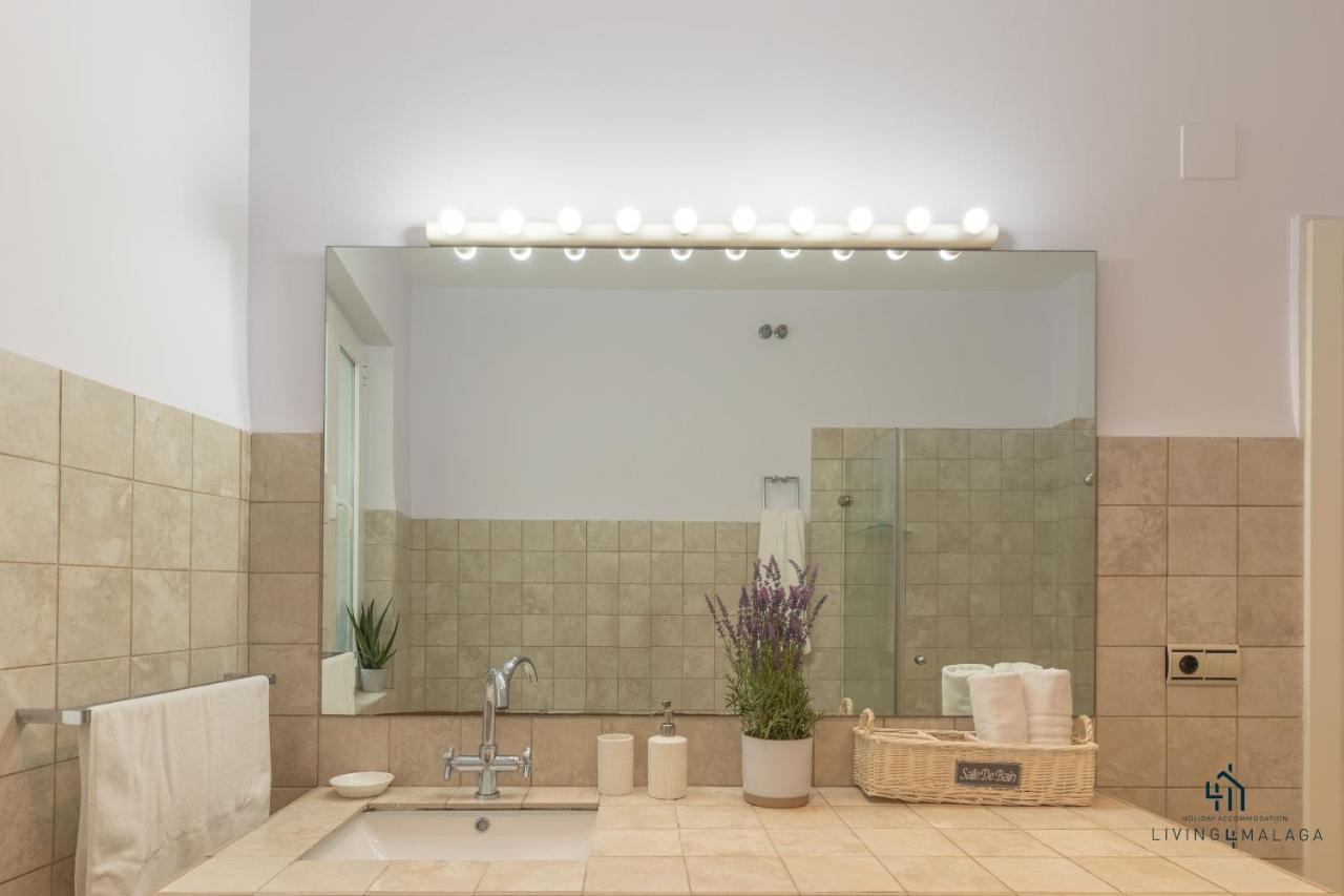 Living4malaga Majestic Granada Street * Malaga