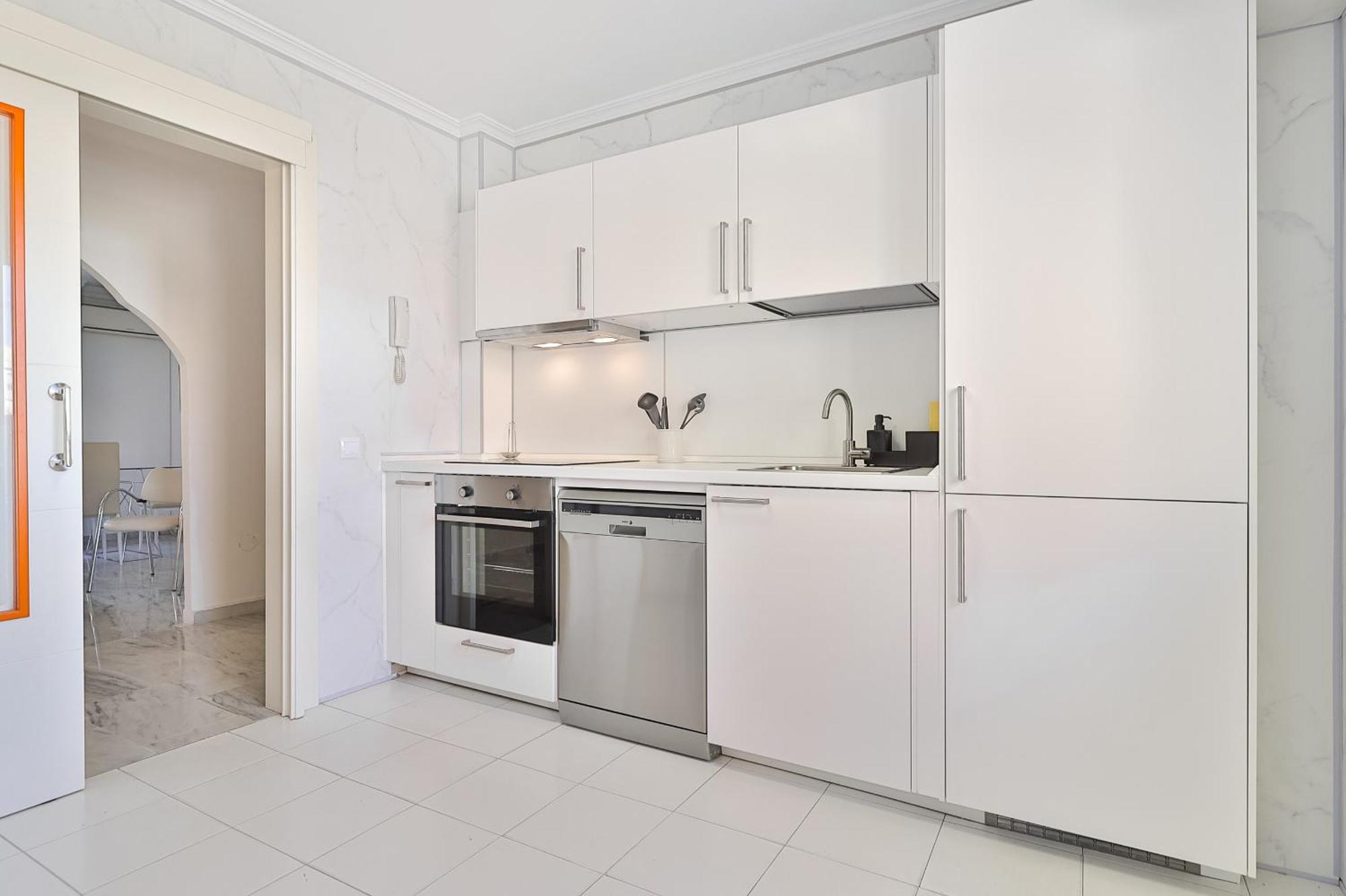 C9 Roomy Luminous 5 Bedroom In Town Apartamento *