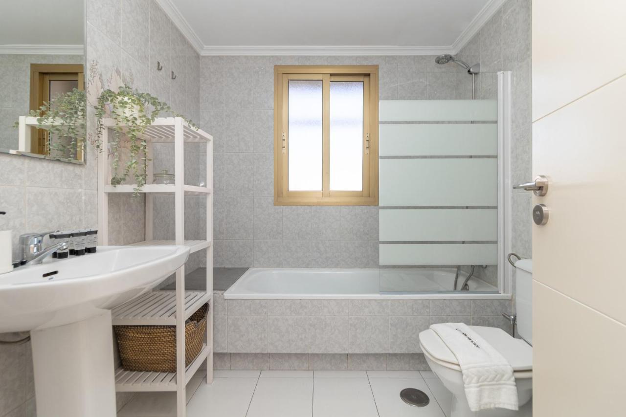 Apartamento C9 Roomy Luminous 5 Bedroom In Town Málaga