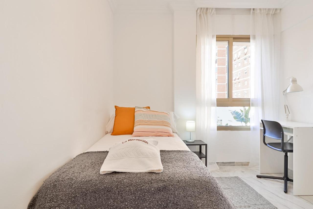 Apartamento C9 Roomy Luminous 5 Bedroom In Town *