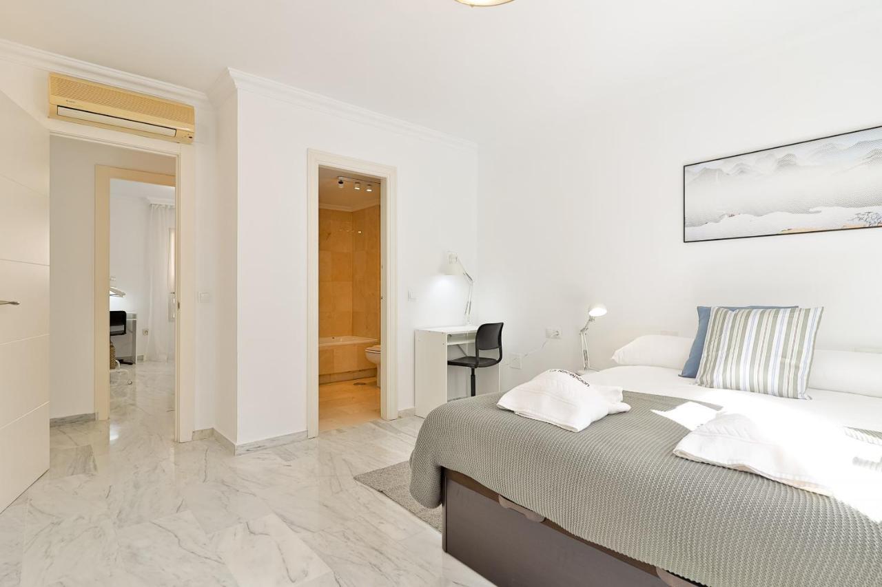 Apartamento C9 Roomy Luminous 5 Bedroom In Town