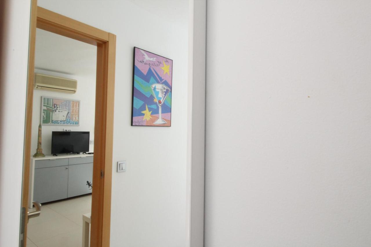 Del Parque Flats Pina Apartment