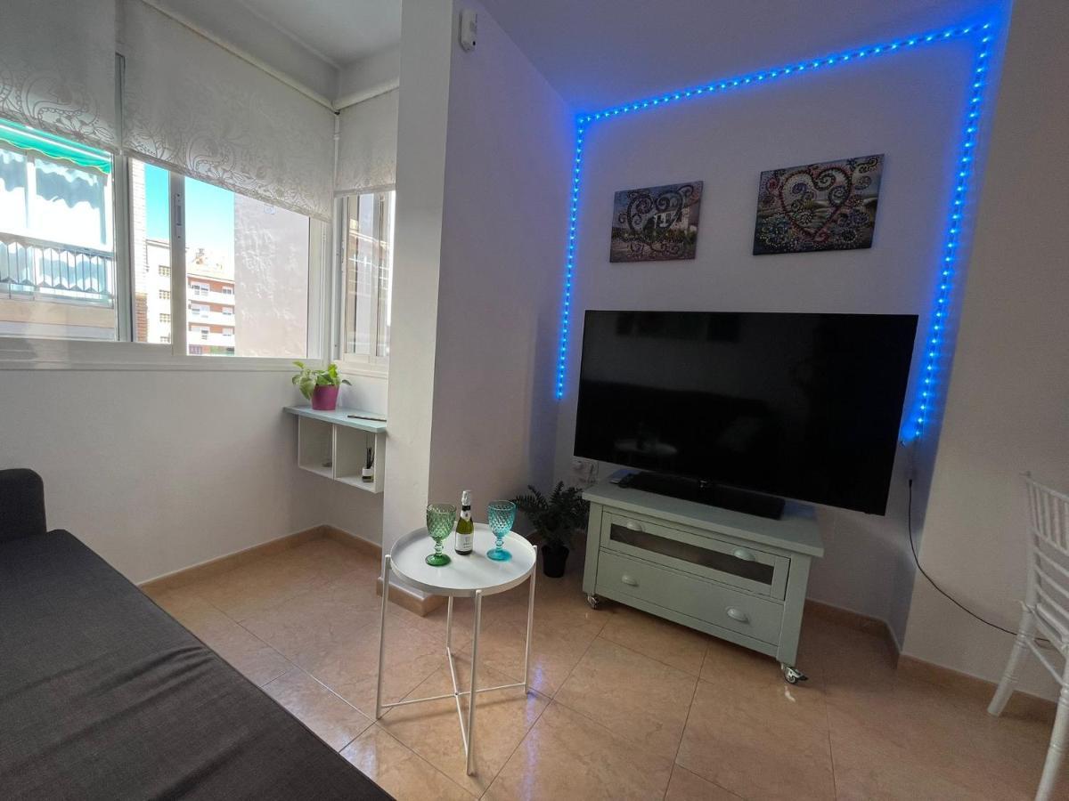 Relaxing With Lovely Patio Apartment
