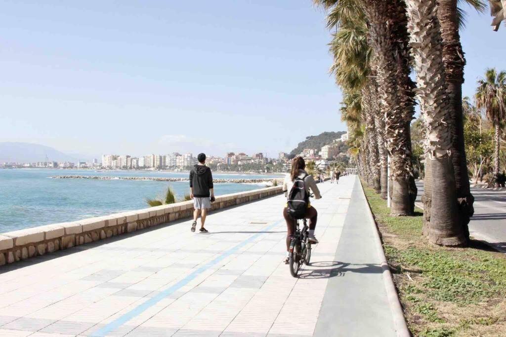 Casa Malaguena A Pie De Playa Malaga