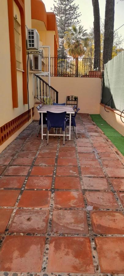 Pedregalejo Playa, Piscina Y Parking Malaga