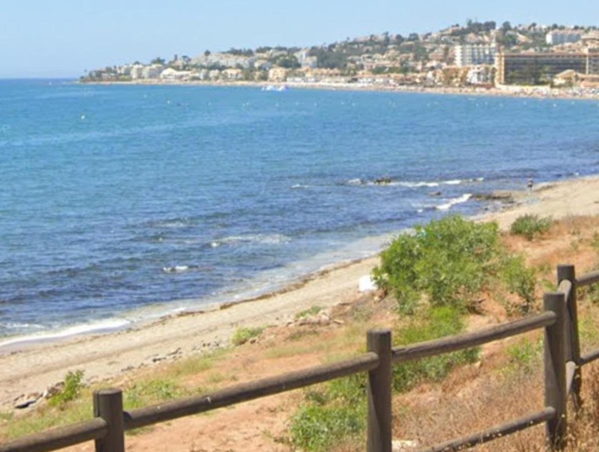 Apartment Frente A La Playa. Vistas Al Mar. La Cala De Mijas Malaga
