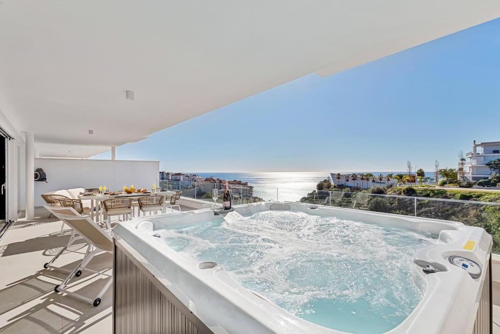 Apartment Stunning Luxurious Apartment. Malaga