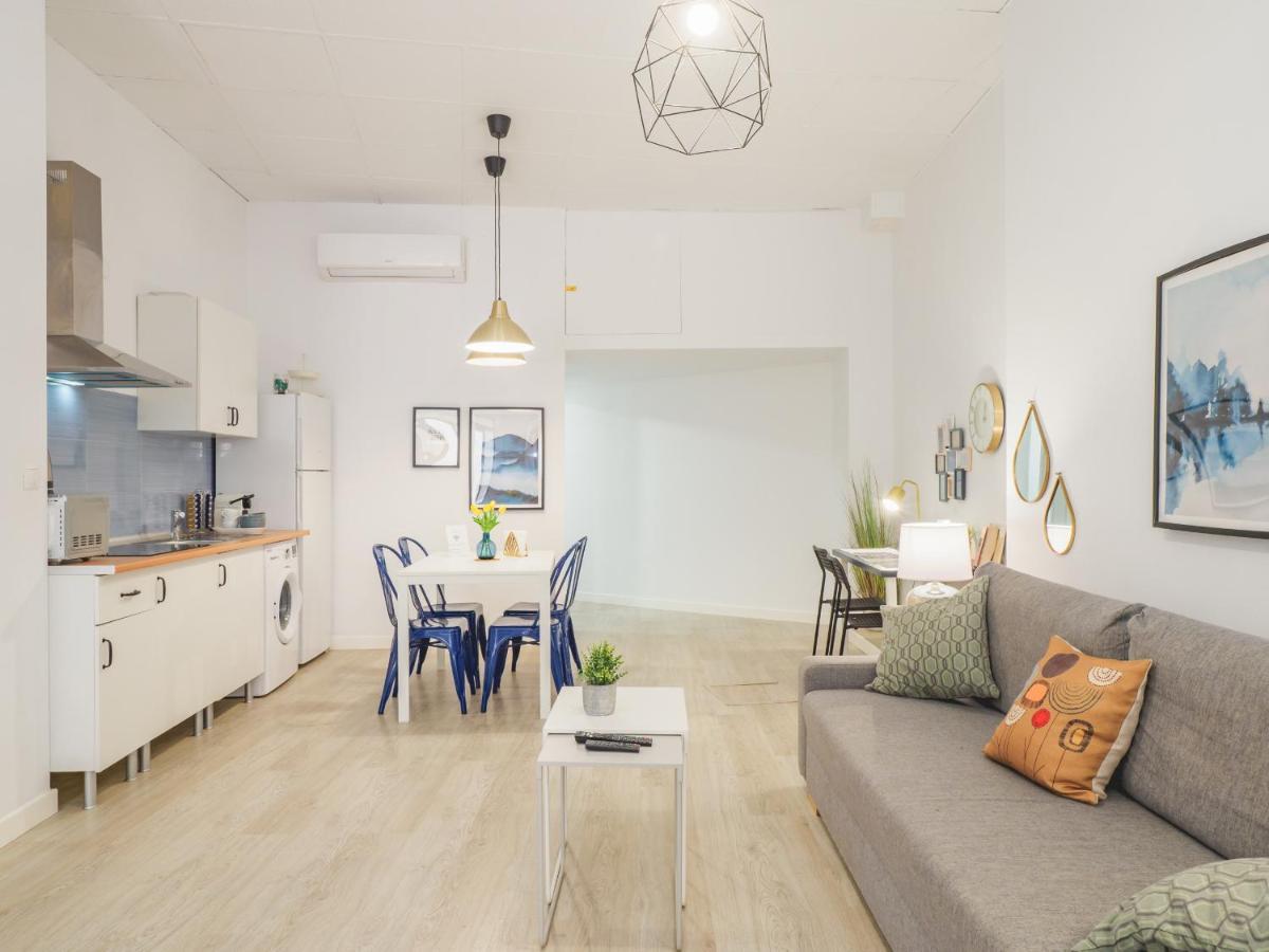Cubo's Center El Molinillo Apartment
