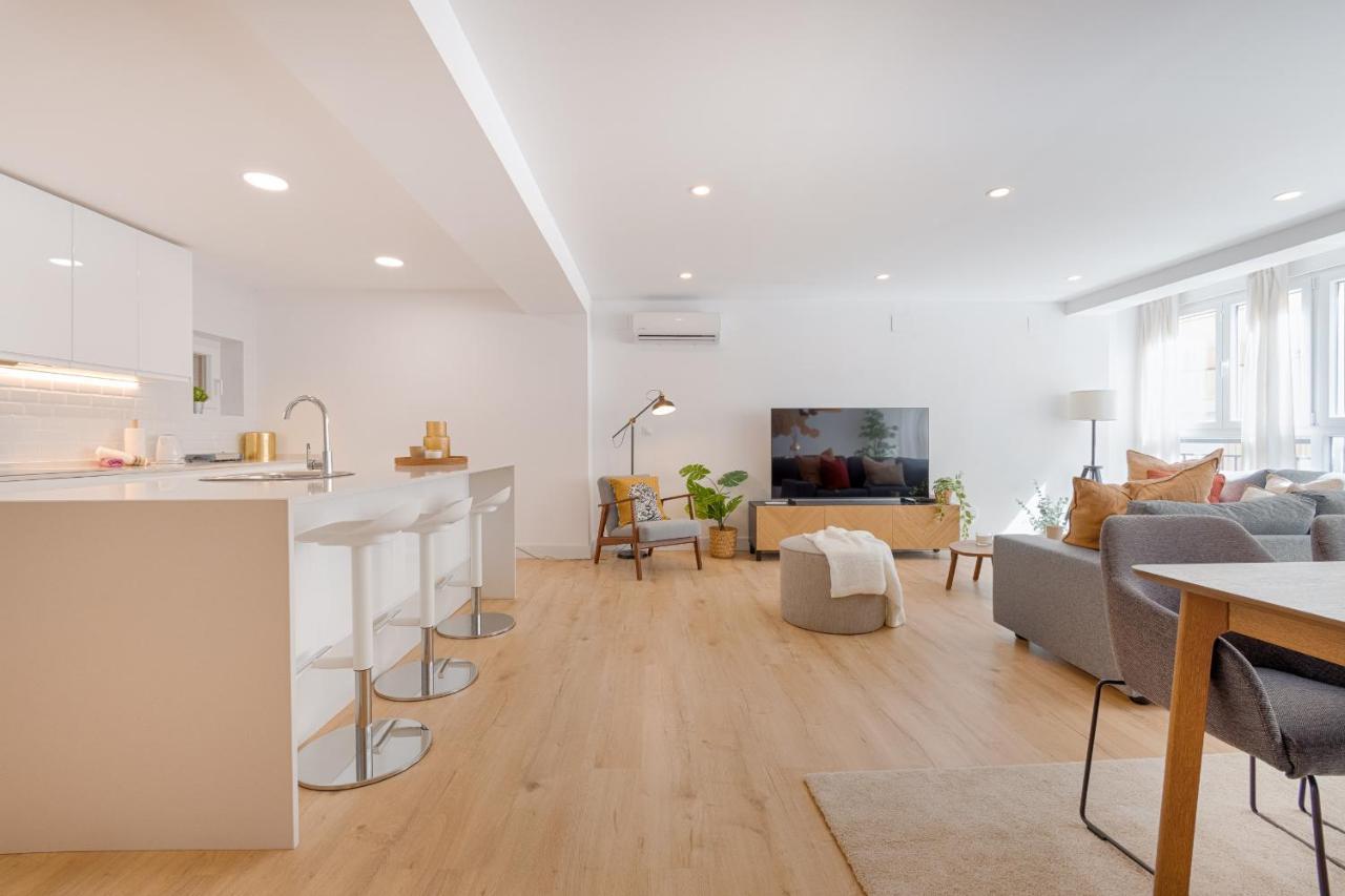 Apartment C26 Gorgeous 4 Bdrm In Plaza Uncibay *