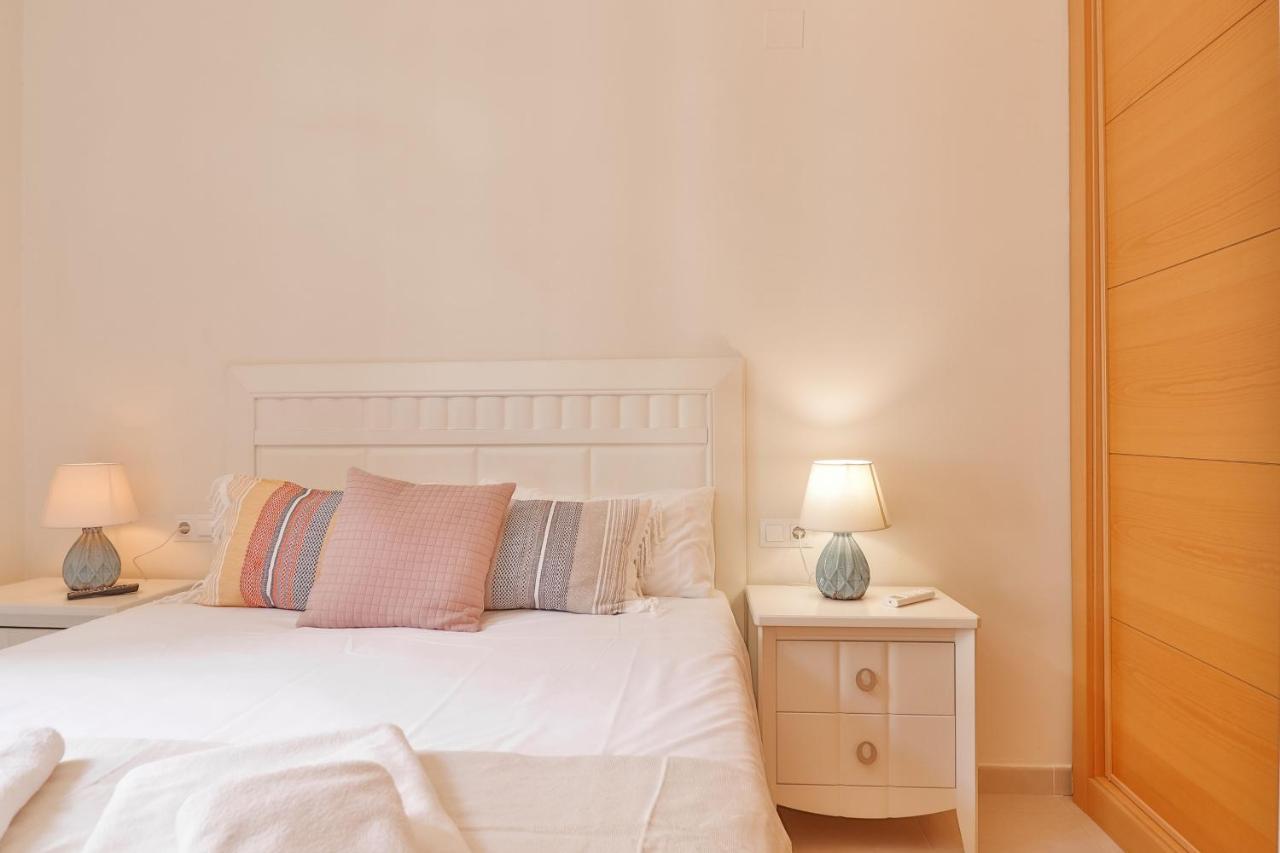 Flat 2 Bedrooms In The Center Apartment *