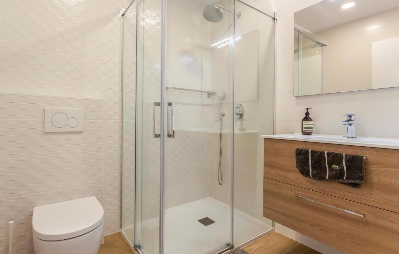 Apartment 3 Bedroom Beautiful In Malaga