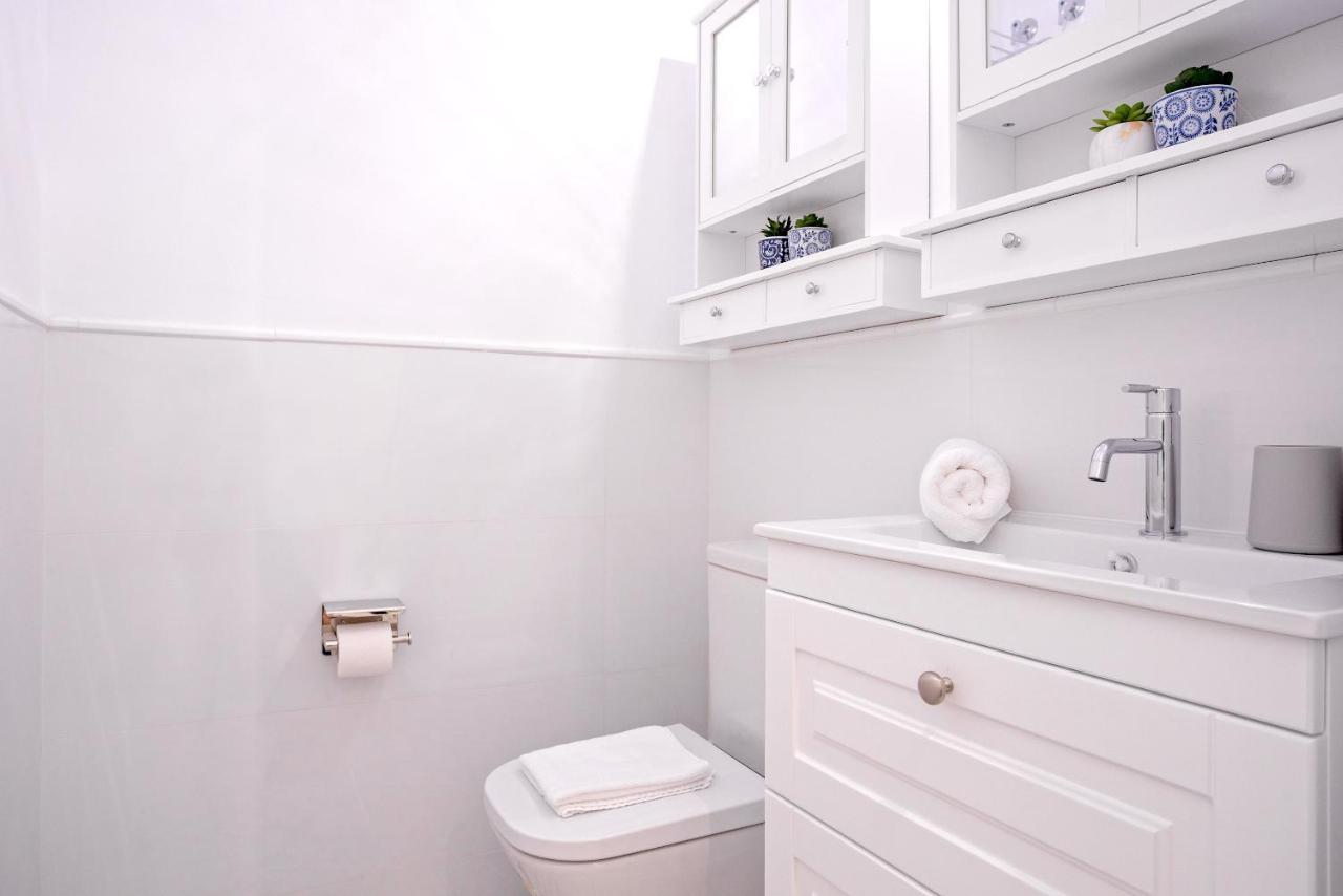 Genteel Marin Garcia Apartment