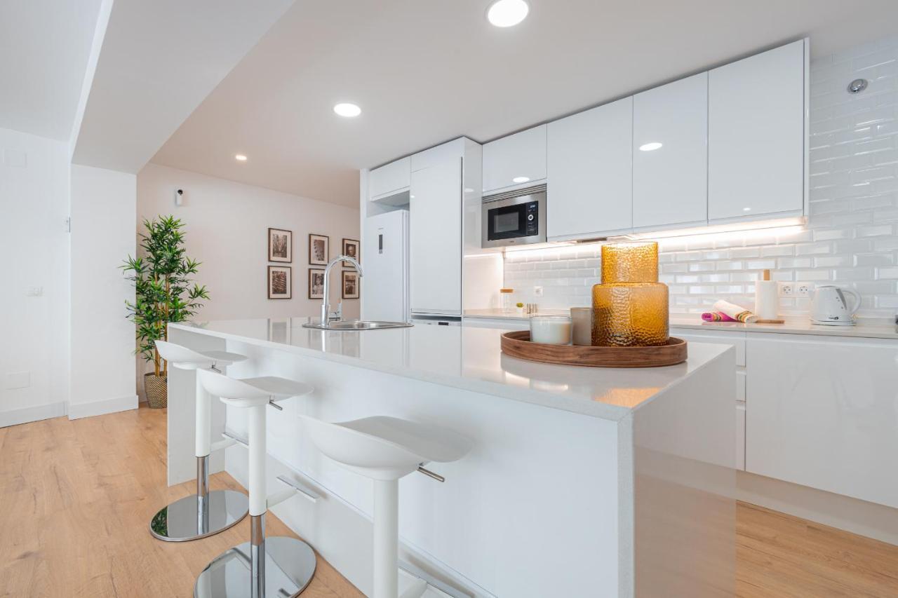 C26 Gorgeous 4 Bdrm In Plaza Uncibay * Malaga