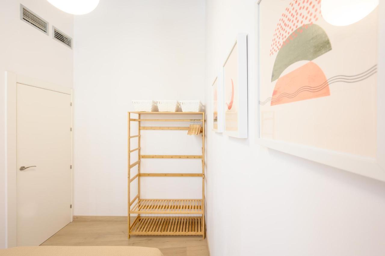 Apartamento Modern 3 Bedroom, Center With Patio & High Ceilings By 10tosea *