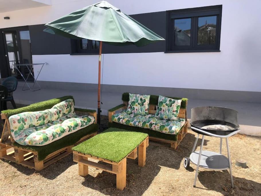 Apartment Bajo Con Jardin En Primera Linea De Playa *