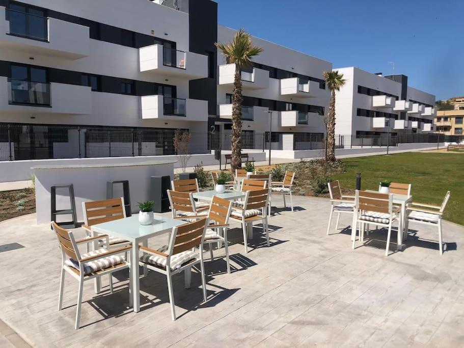 Apartment Bajo Con Jardin En Primera Linea De Playa