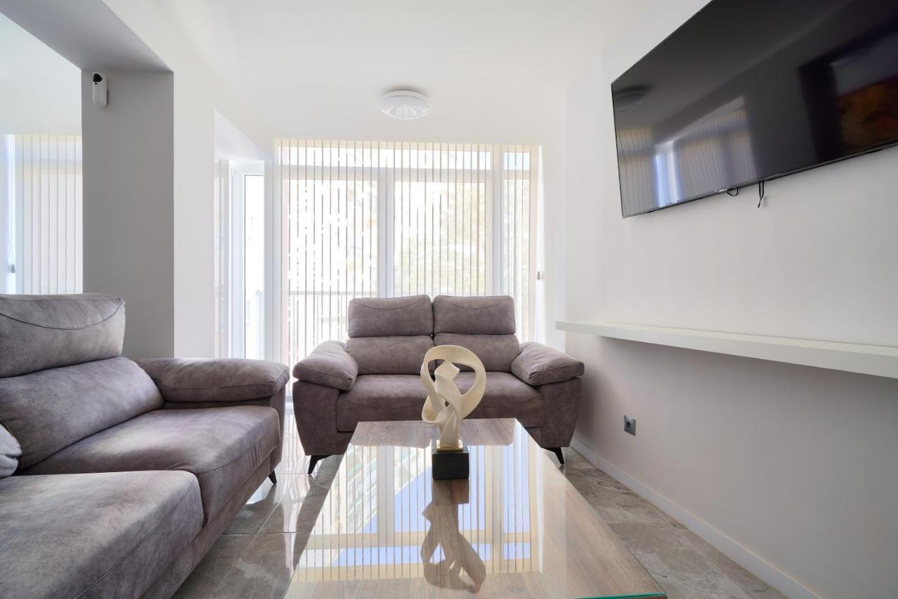 Stylish Apartment *
