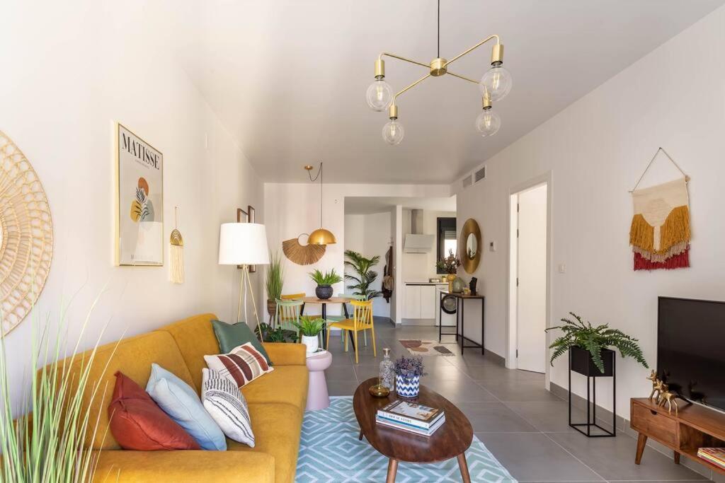 Apartment Circus Center