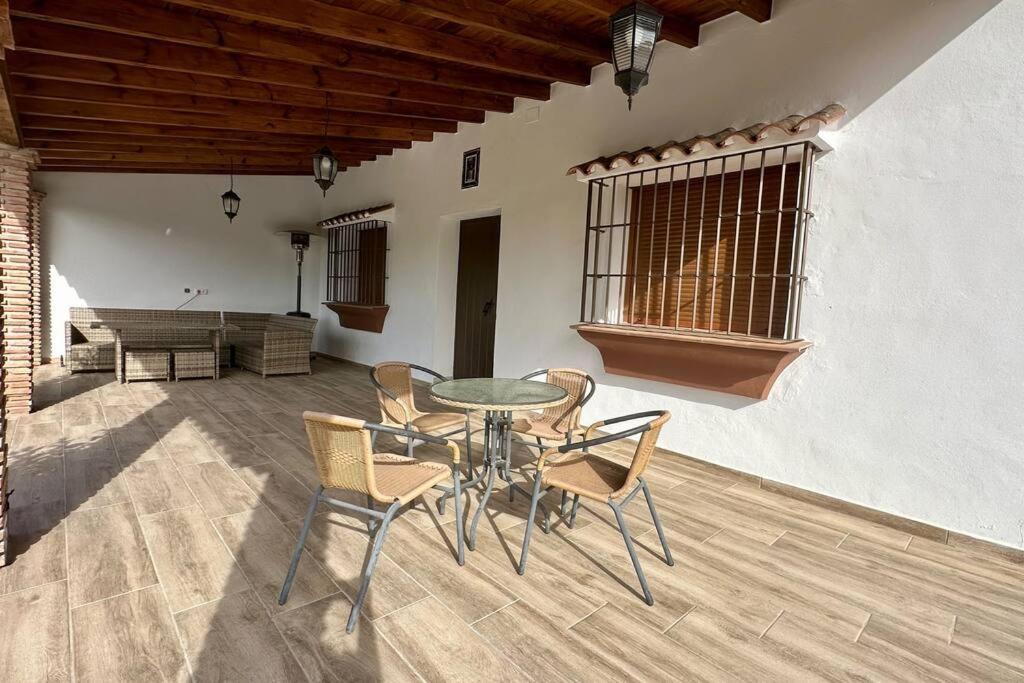 De Diseno Con Piscina Y Barbacoa Vakantiehuis *