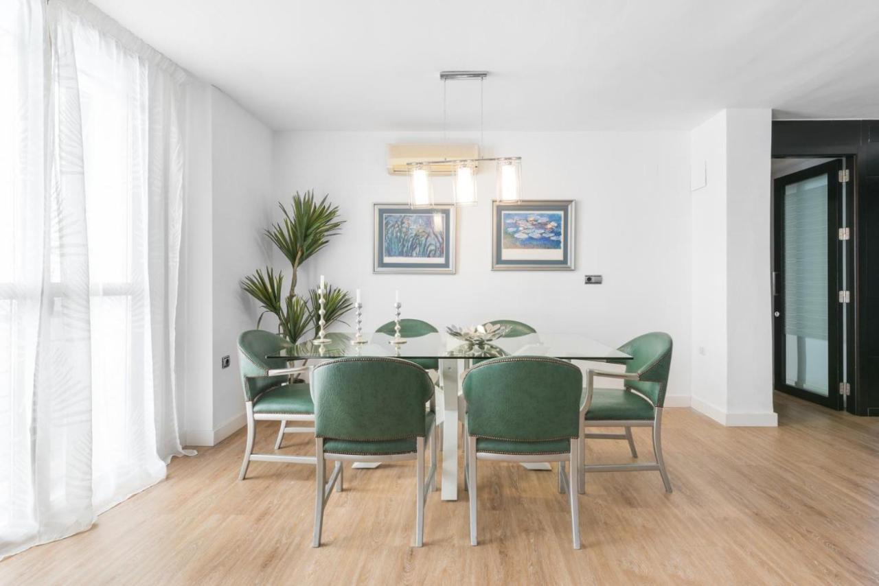 Moderno Calle Larios Apartment